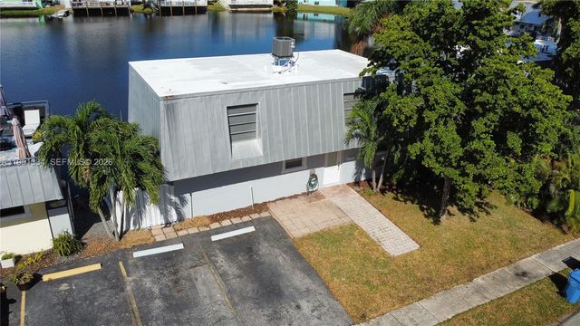 1361 NE 40th Pl 1361, Oakland Park, FL 33334