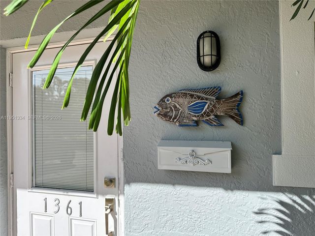 1361 NE 40th Pl 1361, Oakland Park, FL 33334