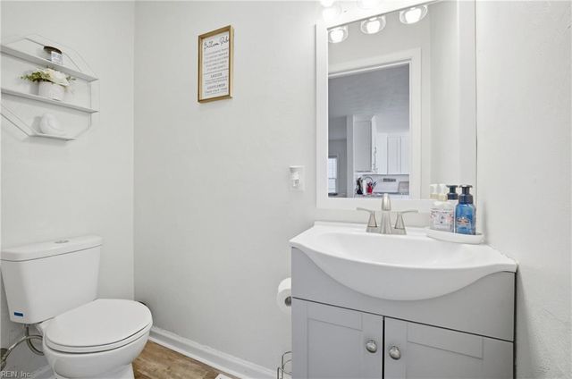 711 Hemlock AVE, Hampton, VA 23661