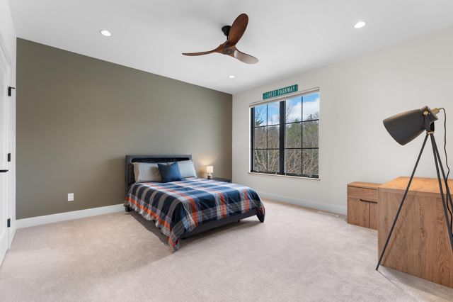 905 9th Avenue SW, Rochester, MN 55902
