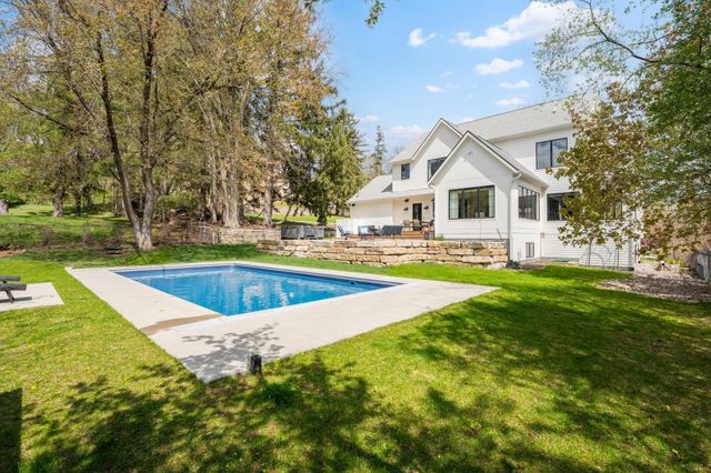 905 9th Avenue SW, Rochester, MN 55902