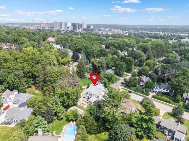 905 9th Avenue SW, Rochester, MN 55902