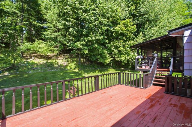 4 Medford Place, Nanuet, NY 10954