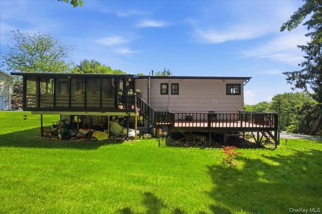 4 Medford Place, Nanuet, NY 10954