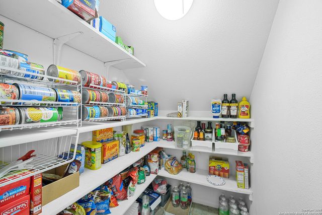 11010 Kimes Park Dr, San Antonio, TX 78249