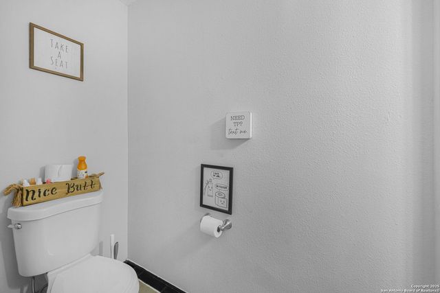 11010 Kimes Park Dr, San Antonio, TX 78249