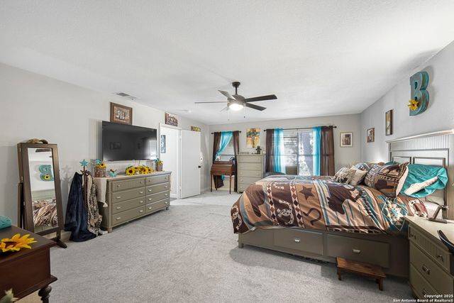 11010 Kimes Park Dr, San Antonio, TX 78249