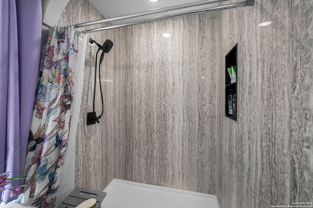 11010 Kimes Park Dr, San Antonio, TX 78249