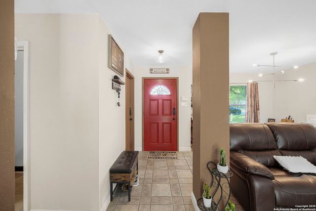 11010 Kimes Park Dr, San Antonio, TX 78249