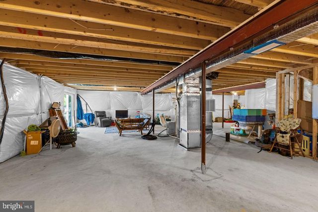 35049 MANSOURS DR, Locust Grove, VA 22508