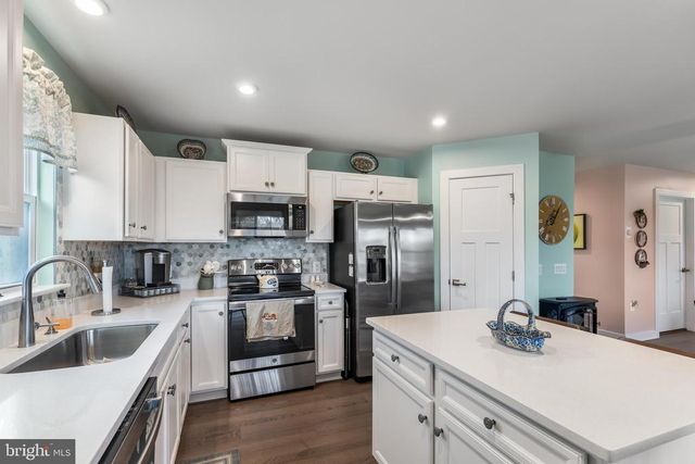 35049 MANSOURS DR, Locust Grove, VA 22508