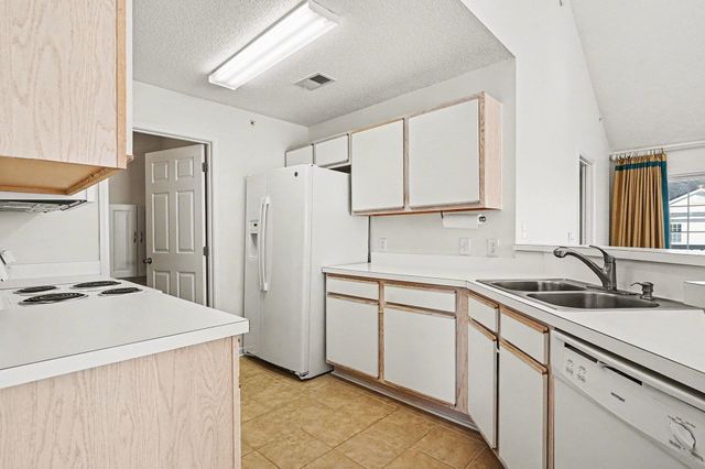 4920 Twin Pond Ct Unit 202, Myrtle Beach, SC 29579