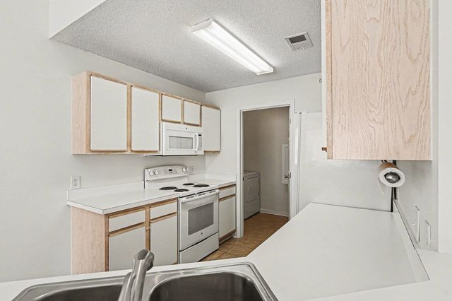 4920 Twin Pond Ct Unit 202, Myrtle Beach, SC 29579