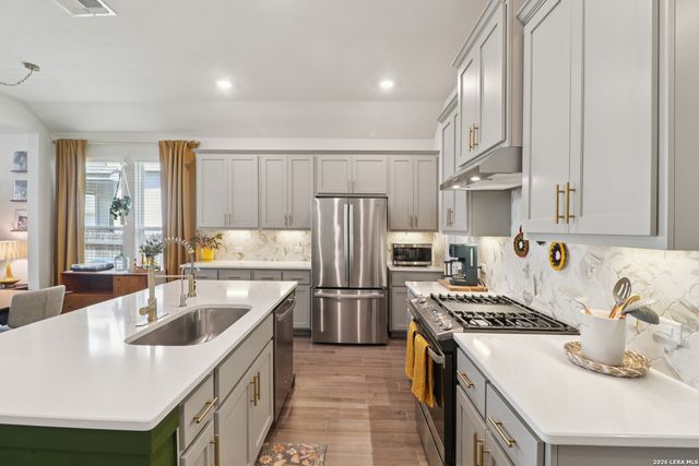 1935 Scare Crow, New Braunfels, TX 78130