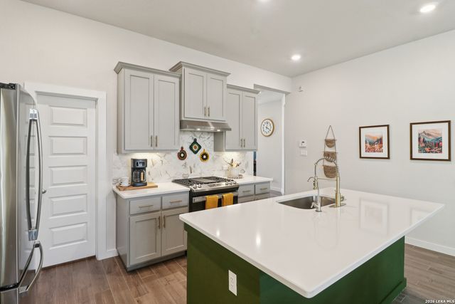 1935 Scare Crow, New Braunfels, TX 78130