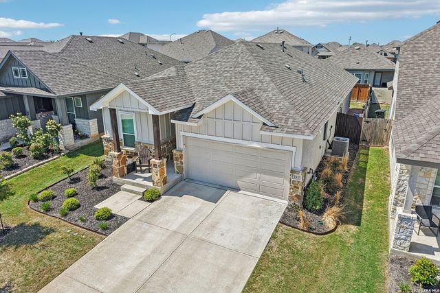 1935 Scare Crow, New Braunfels, TX 78130