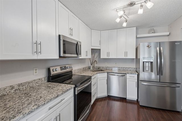 5727 BISCAYNE COURT 209, New Port Richey, FL 34652