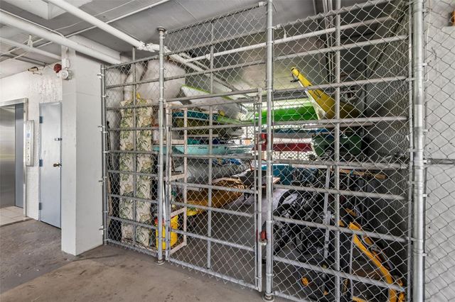 5727 BISCAYNE COURT 209, New Port Richey, FL 34652