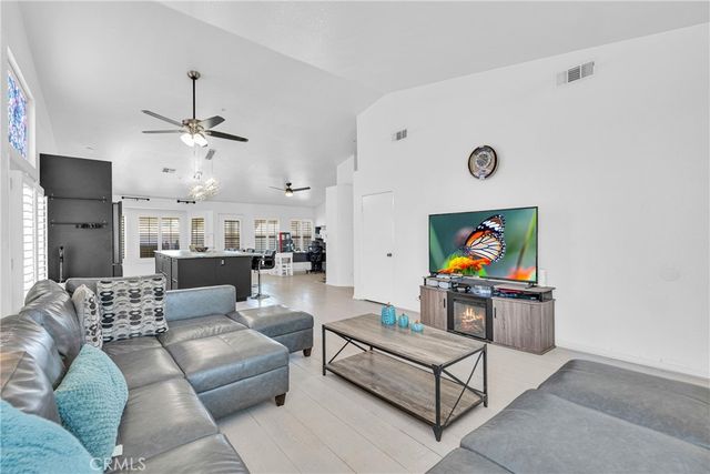 7581 Stoney Creek Drive, Highland, CA 92346