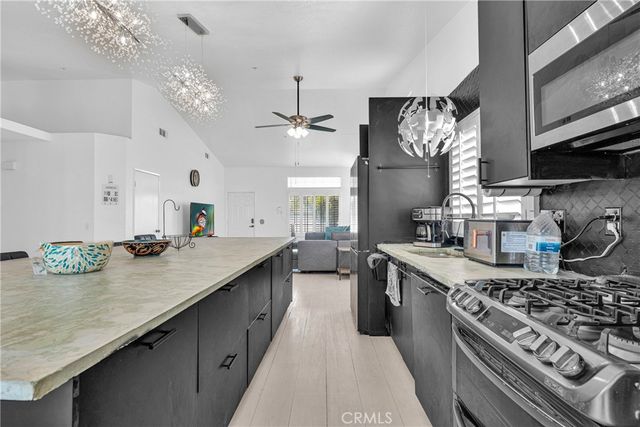 7581 Stoney Creek Drive, Highland, CA 92346