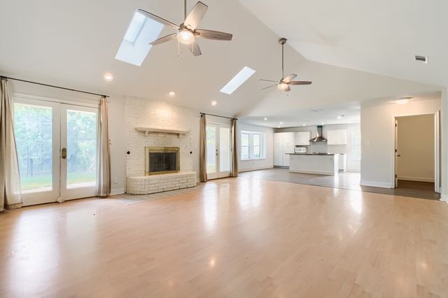 8821 Glen Hollow Drive, Fort Worth, TX 76179