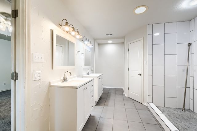 8821 Glen Hollow Drive, Fort Worth, TX 76179