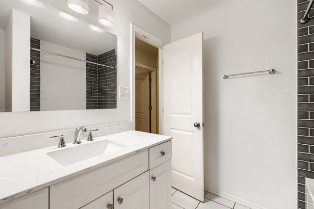 8821 Glen Hollow Drive, Fort Worth, TX 76179