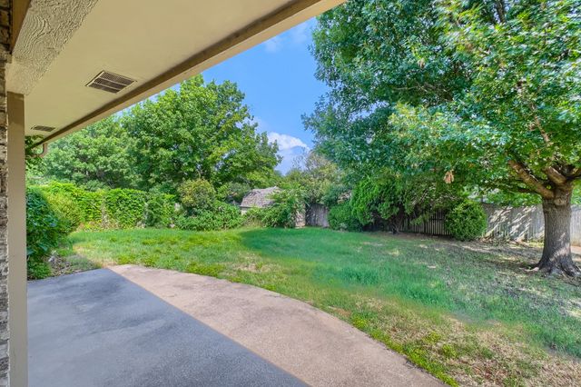 8821 Glen Hollow Drive, Fort Worth, TX 76179
