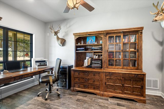 2560 Shady Oaks Circle, Glen Rose, TX 76043