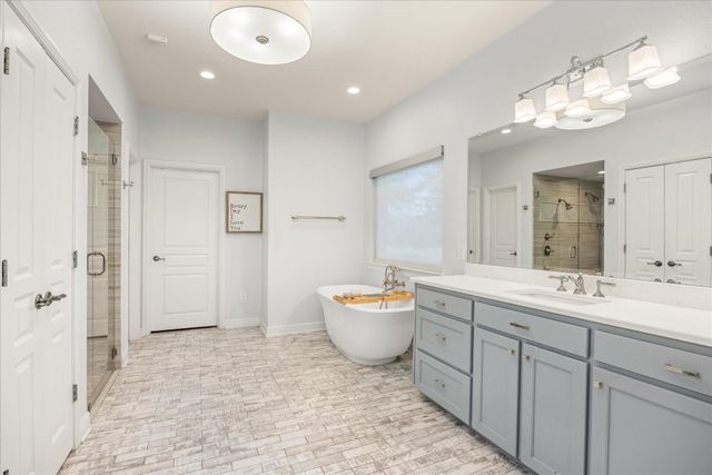 2560 Shady Oaks Circle, Glen Rose, TX 76043