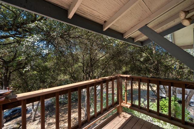 22391 Cameo Dr, Grass Valley, CA 95949