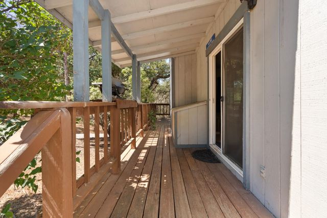 22391 Cameo Dr, Grass Valley, CA 95949