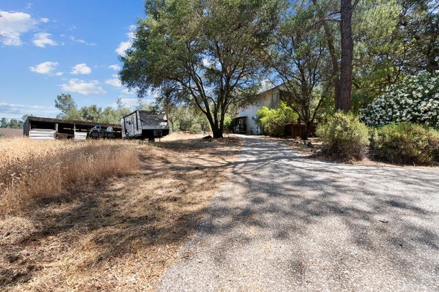 22391 Cameo Dr, Grass Valley, CA 95949