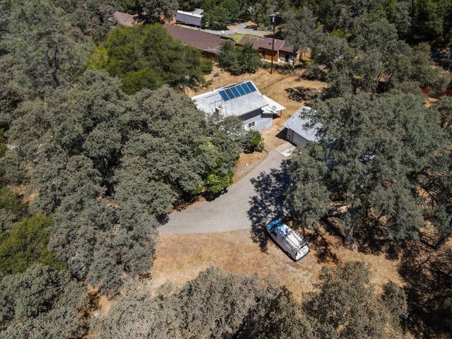 22391 Cameo Dr, Grass Valley, CA 95949