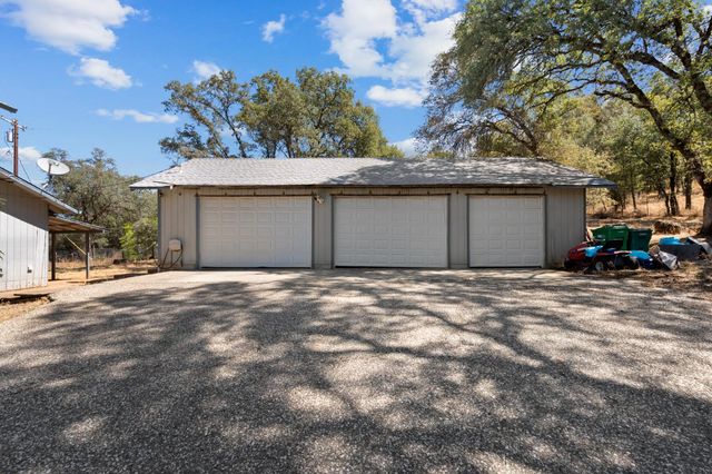 22391 Cameo Dr, Grass Valley, CA 95949