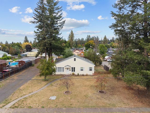 3706 W BROAD Ave, Spokane, WA 99205 property photo