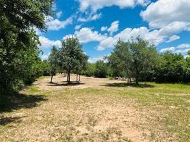 1147 County Road 156, Columbus, TX 78934
