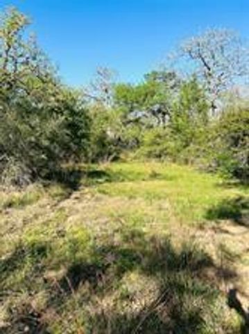 1147 County Road 156, Columbus, TX 78934