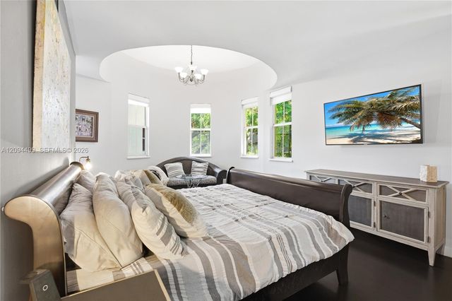 2917 Jackson Avenue, Miami, FL 33133