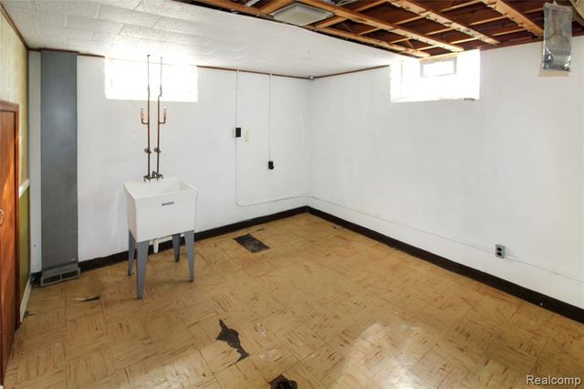 12883 Callender Street, Southgate, MI 48195