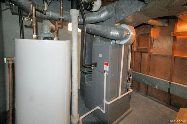 12883 Callender Street, Southgate, MI 48195