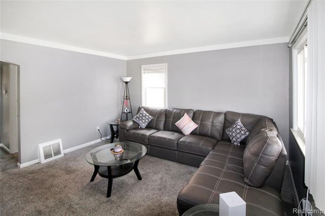 12883 Callender Street, Southgate, MI 48195