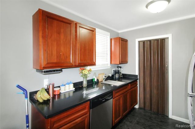 12883 Callender Street, Southgate, MI 48195