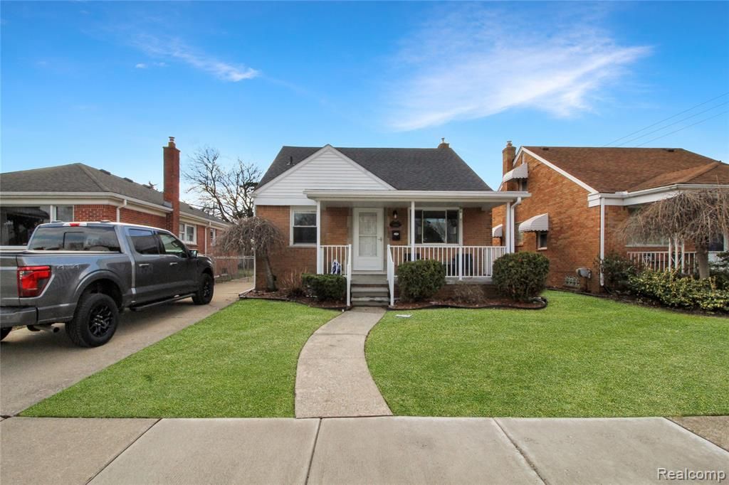 12883 Callender Street, Southgate, MI 48195