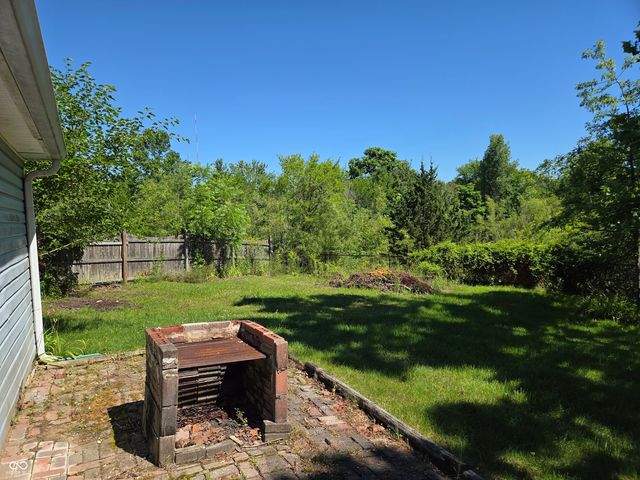2002 Cycling Lane, Indianapolis, IN 46260