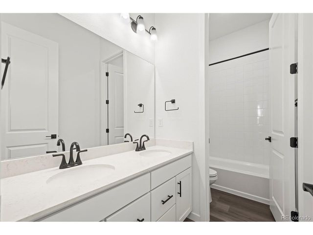 3795 Emerald Shore Cir, Loveland, CO 80538