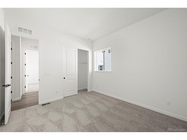 3795 Emerald Shore Cir, Loveland, CO 80538