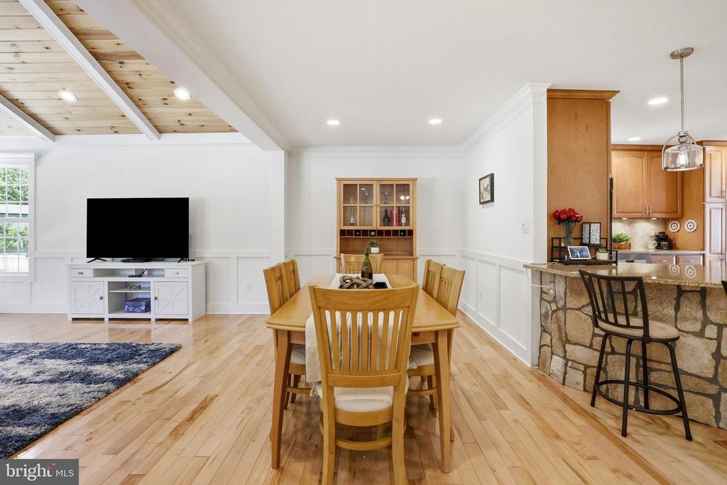 Image 18 of property listing at 442 CENTURY VISTA DR, Arnold, MD 21012