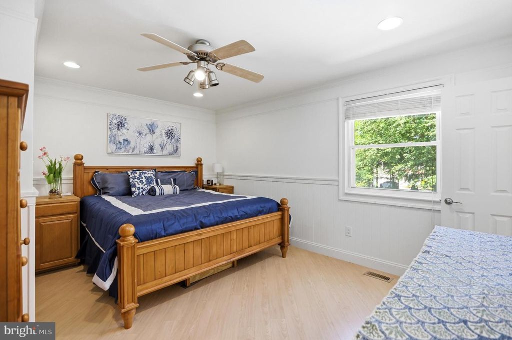 Image 23 of property listing at 442 CENTURY VISTA DR, Arnold, MD 21012