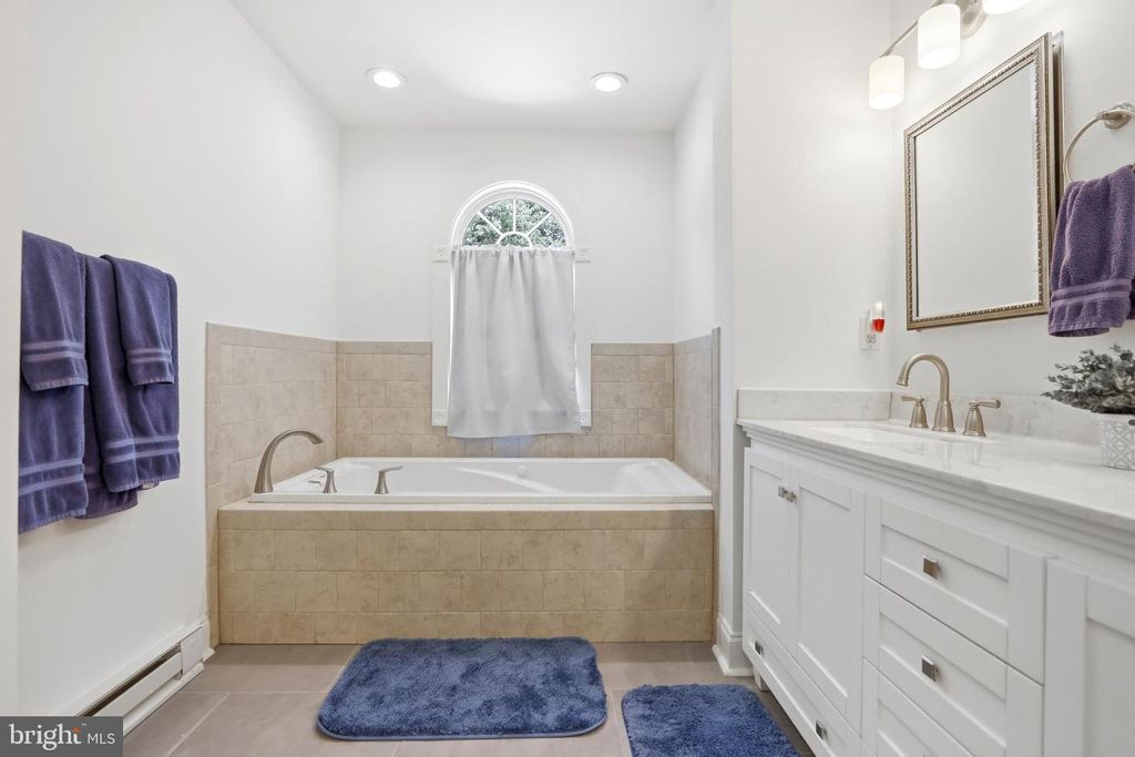 Image 26 of property listing at 442 CENTURY VISTA DR, Arnold, MD 21012